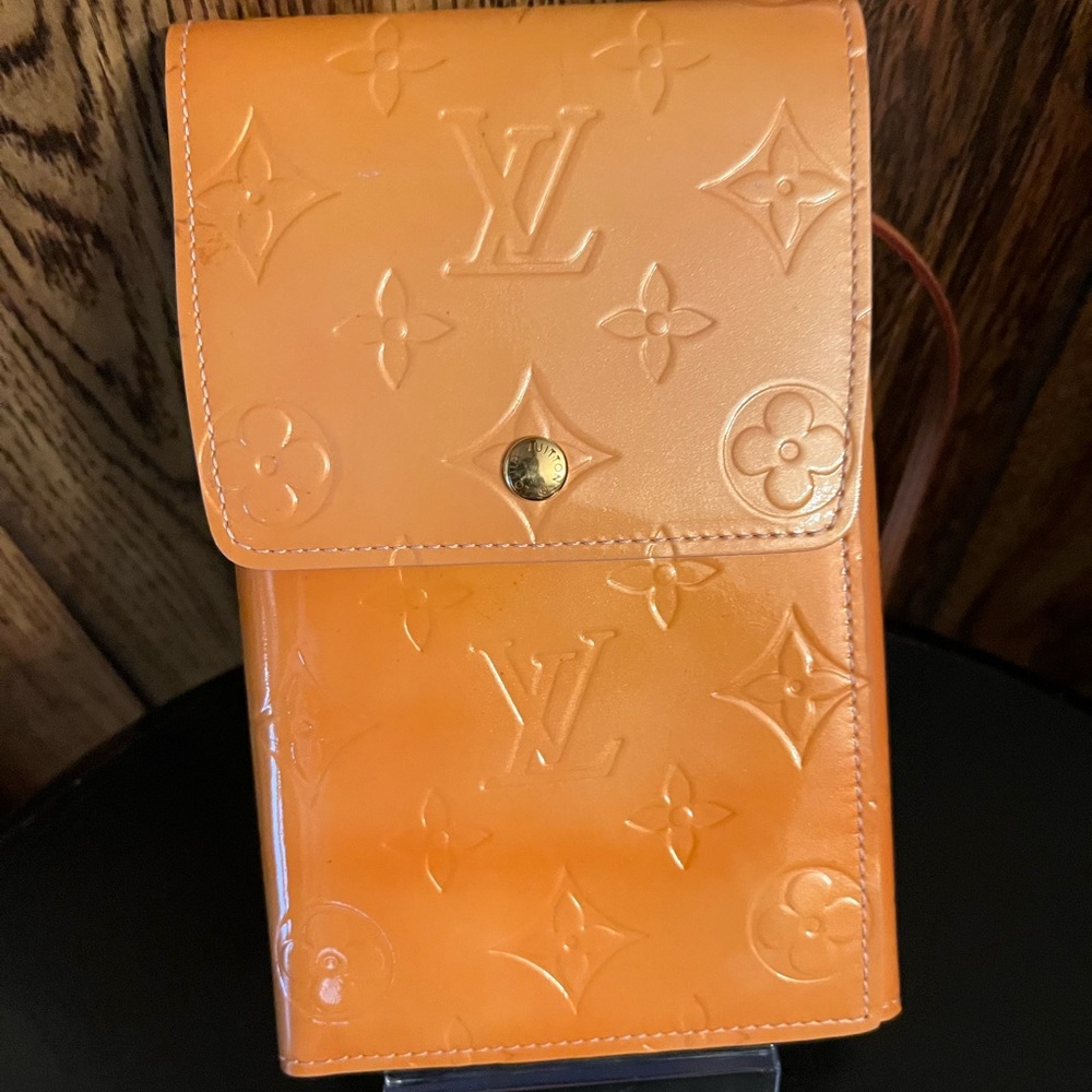 GUC vintage Louis Vuitton yellow and pink vernis Walker wallet 💛🩷